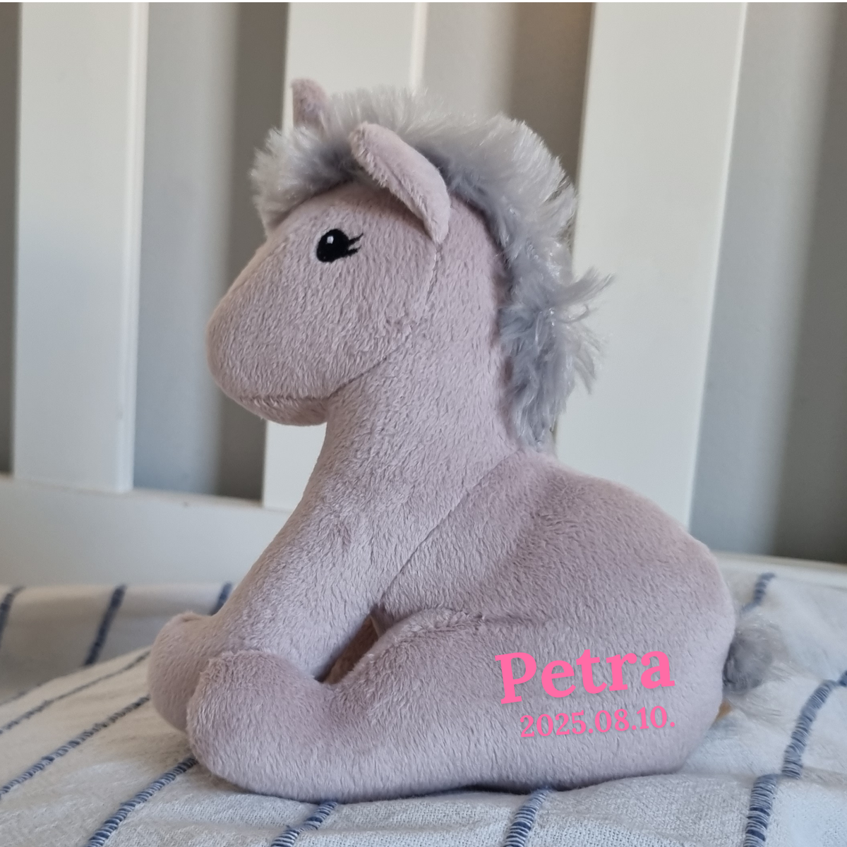 Mira - Egyedi, névre szóló prémium plüss unikornis (20 cm)