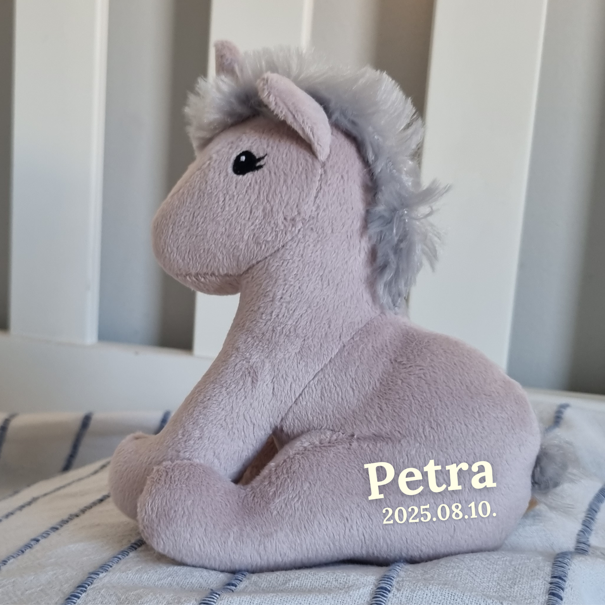 Mira - Egyedi, névre szóló prémium plüss unikornis (20 cm)