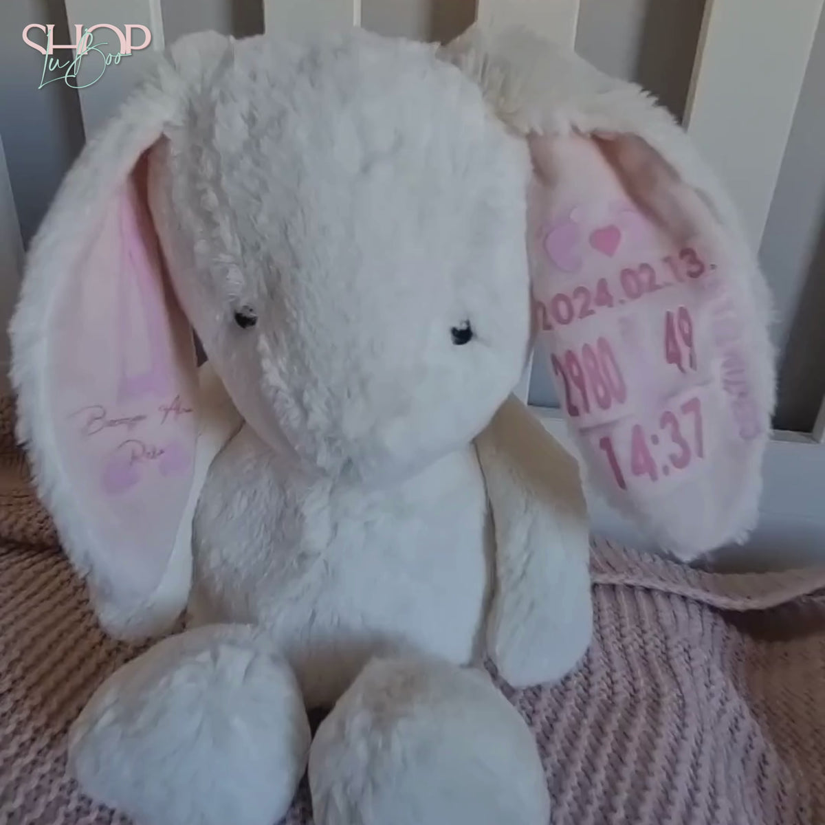 Eby – Névre szóló emlékőr plüss nyuszi (32 cm) | ShopLuBoo